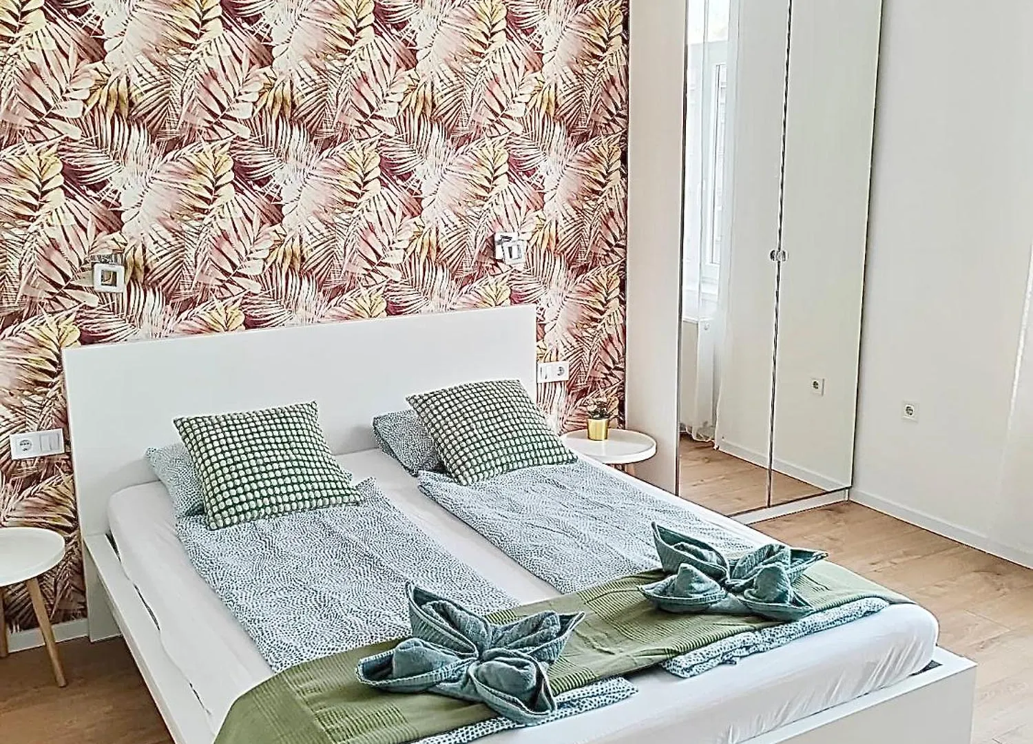 Home R374 #Freeparking Budapesta