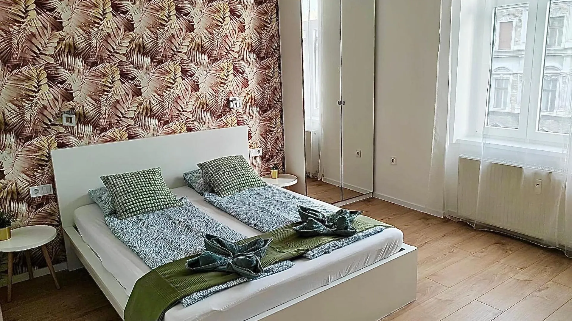 Home R374 #Freeparking Budapest